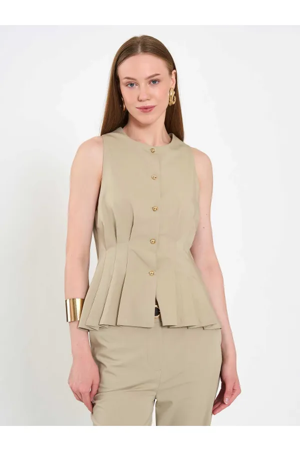 120746 Stella Waist-Fitted Vest