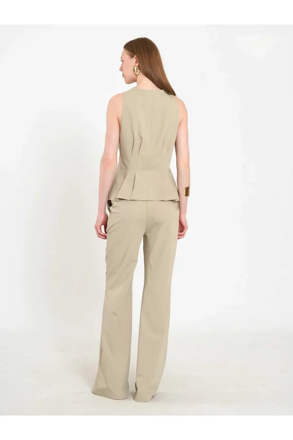 120746 Stella Waist-Fitted Vest