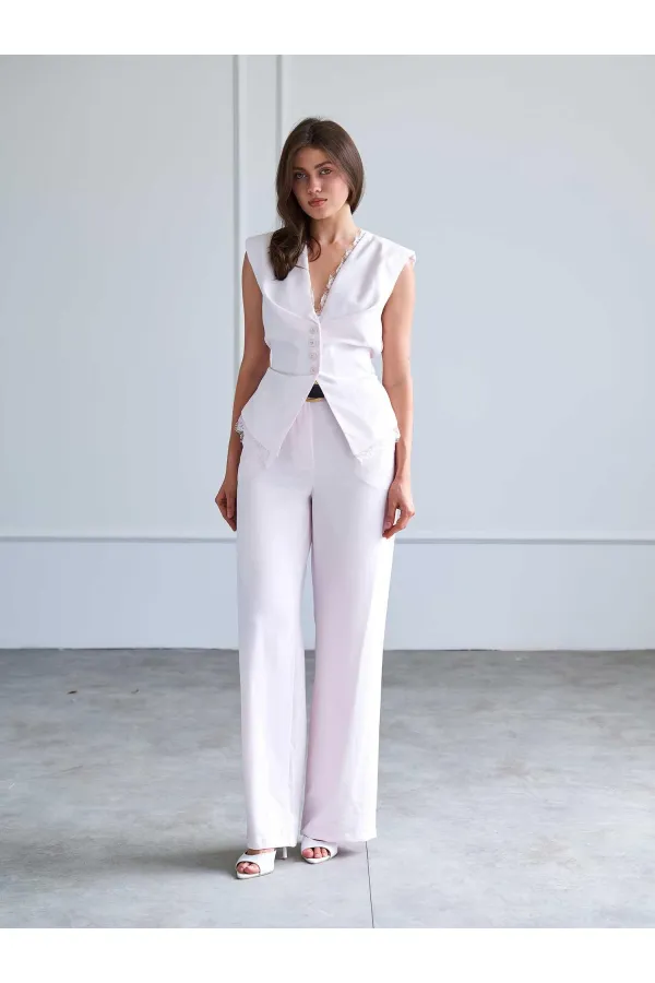 031661 Straight Cut Belted Trousers