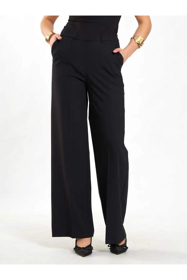 031627 Straight Leg Trousers