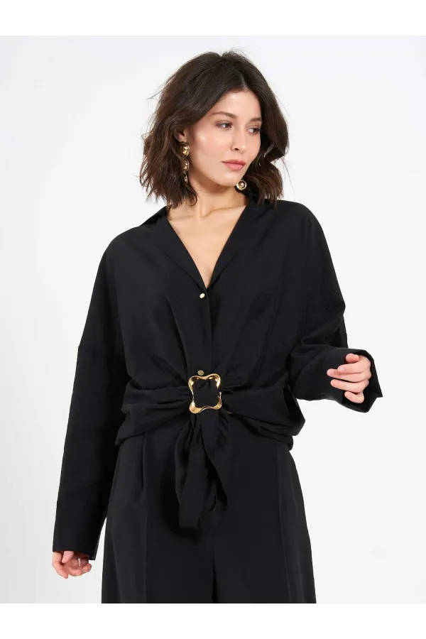 Chemise 080814 avec détail de boucle