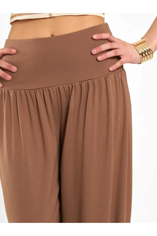 Pantalon à ceinture 031621