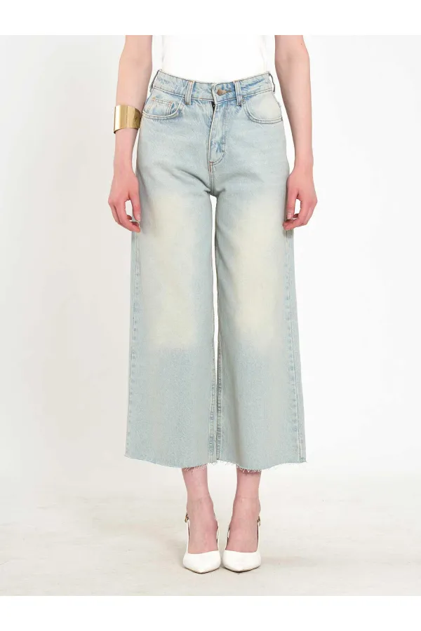 031667 Geniş Paça Bermuda