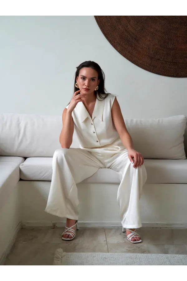 031649 Wide Pleated Satin Trousers