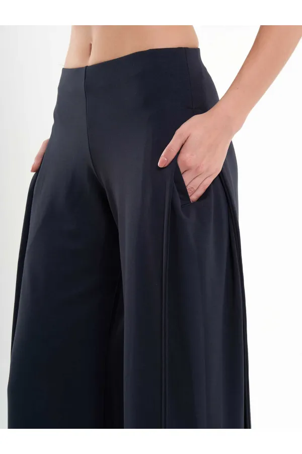 031595 Wide Leg Trousers with Side Pleats