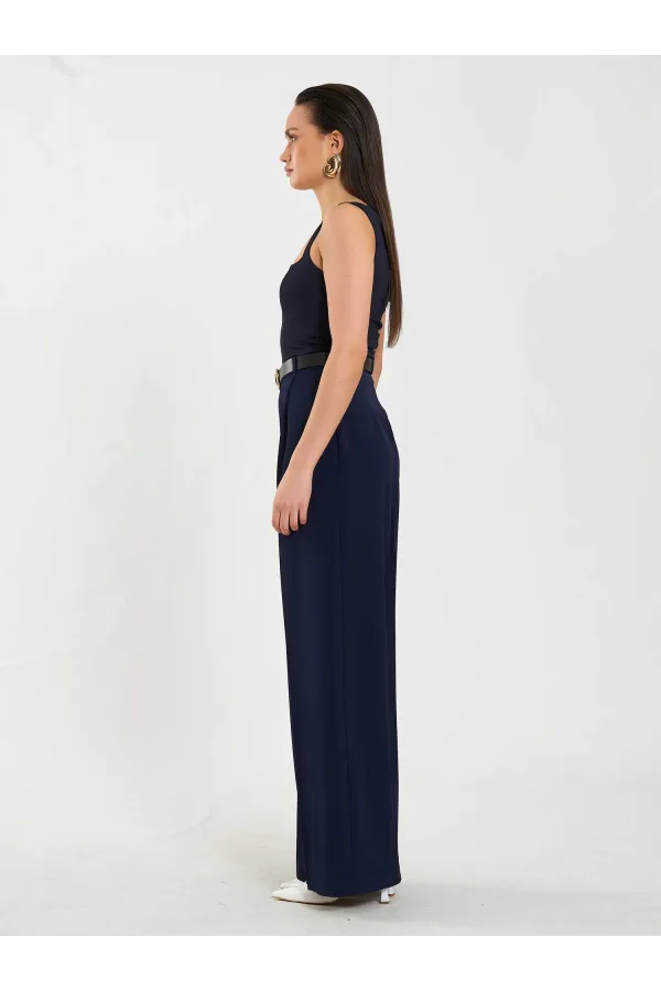 031655 Single Pleated Straight Leg Trousers