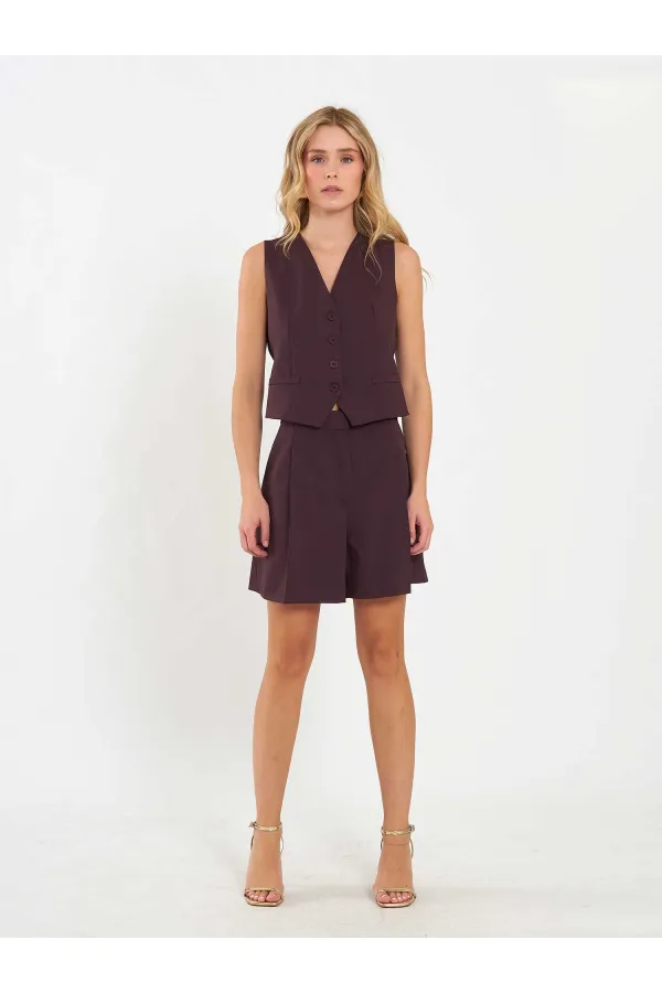 120738 Back Buckle Vest