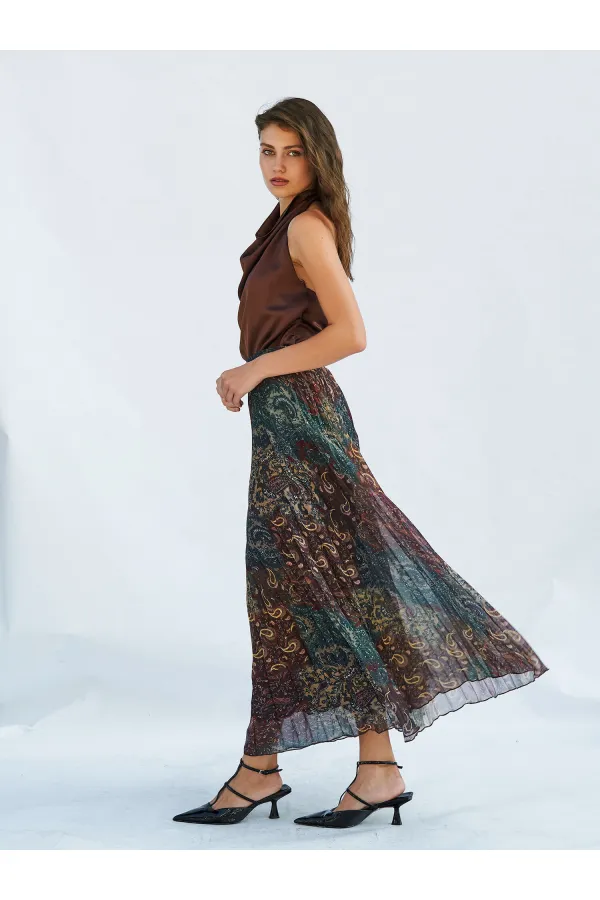 Jupe plissée 041110 avec ceinture à chaîne