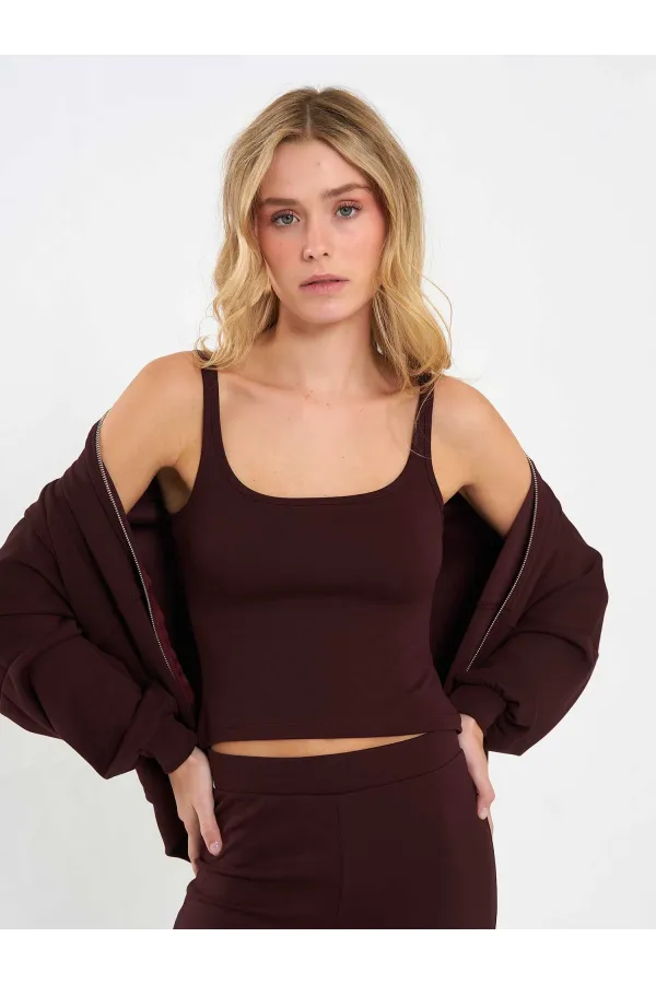 220649 Équipe sportive à trois pièces