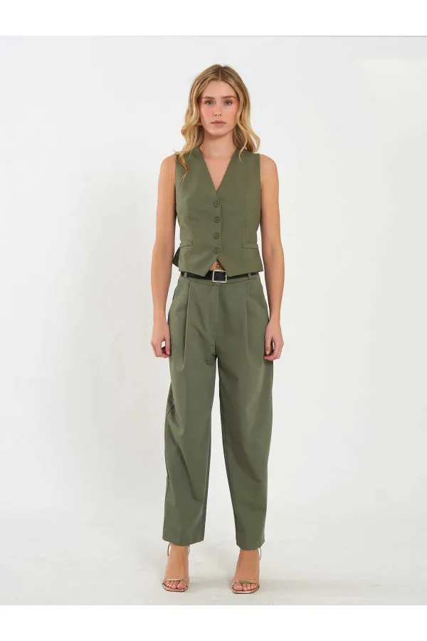 120738 Sırtı Tokalı Yelek