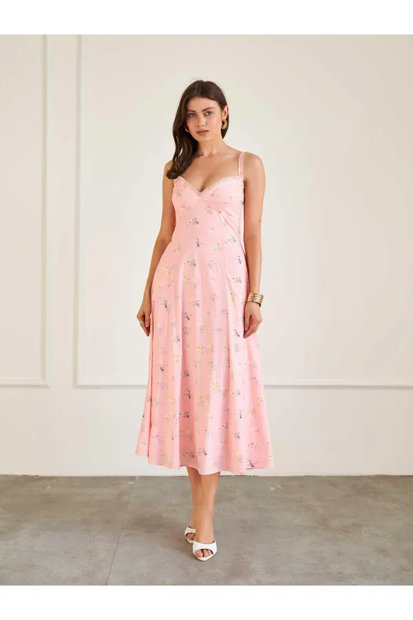 111738 Fisto Lace Detail Dress