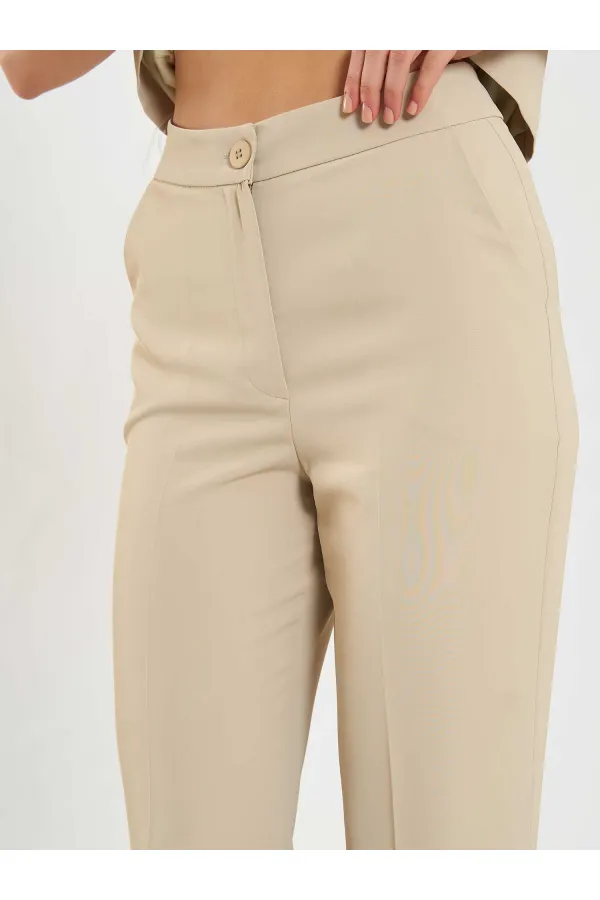 Pantalon à ceinture droite 031657
