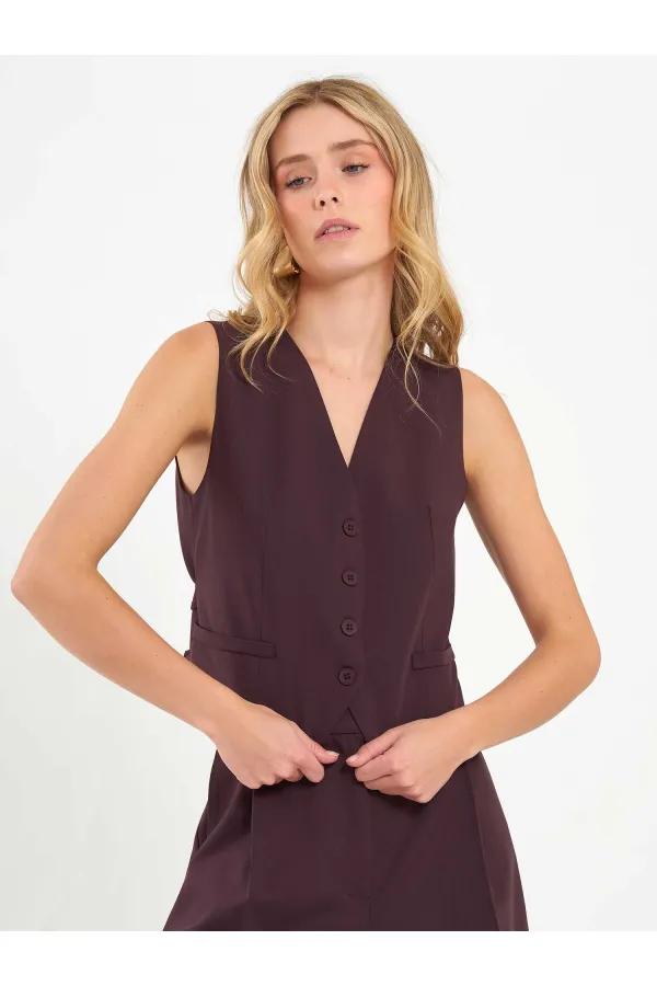 120738 Back Buckle Vest