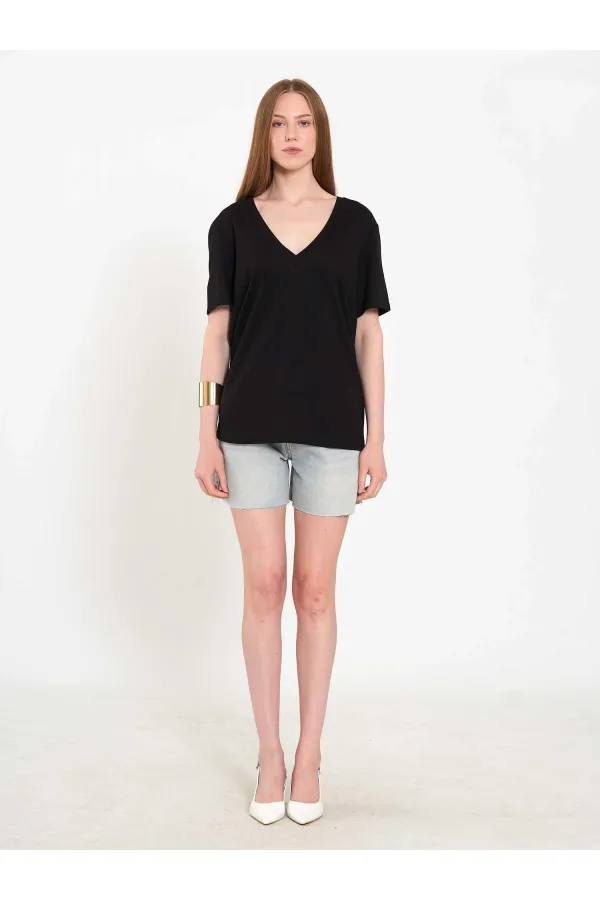 050736 V-Neck Knitted T-Shirt
