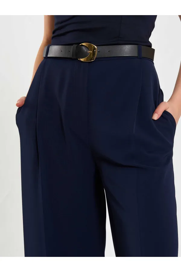 031655 Single Pleated Straight Leg Trousers