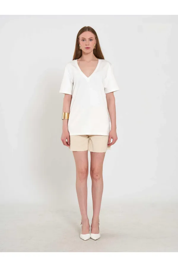 050736 V-Neck Knitted T-Shirt