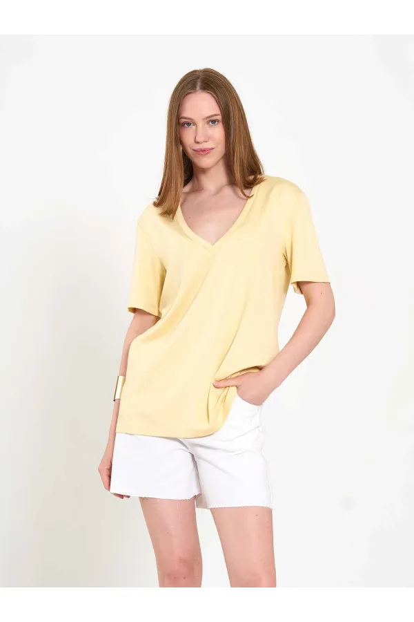 050736 V-Neck Knitted T-Shirt
