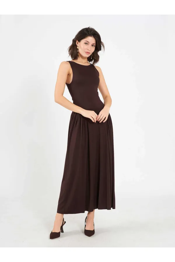 Robe midi sans manches 111717