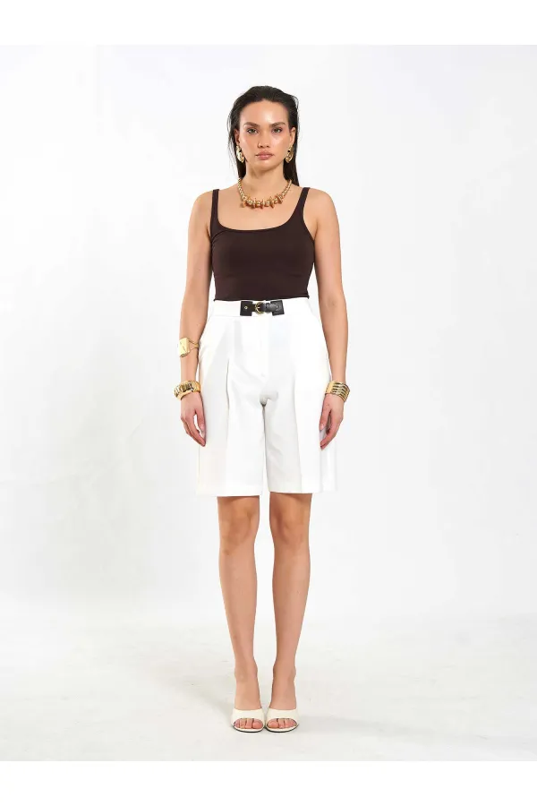 010871 Kemer Detaylı Bermuda Şort