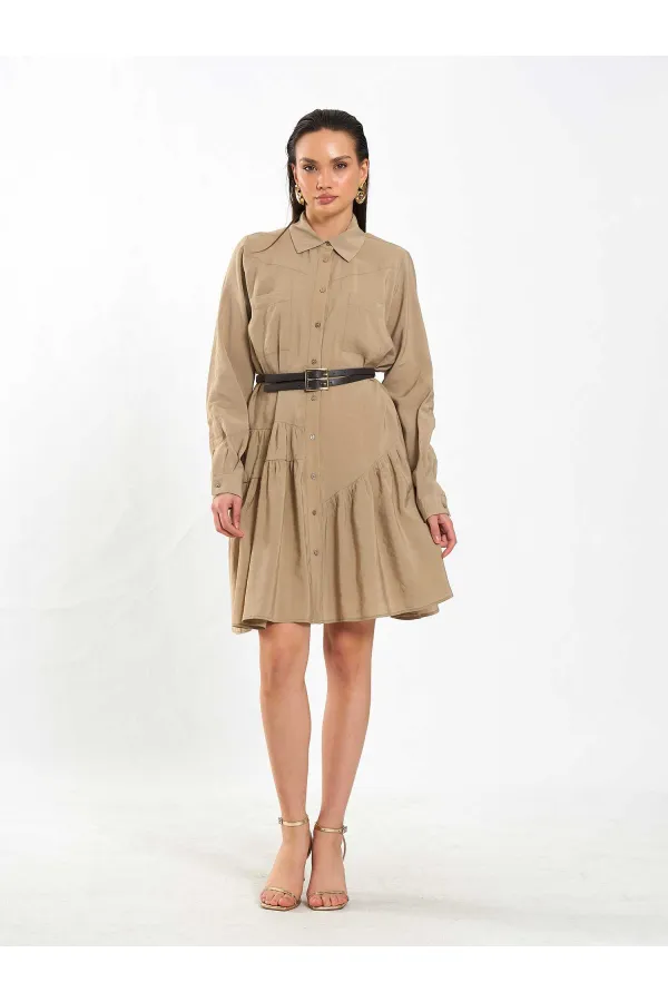 Robe asymétrique à volants et ceinture 111703