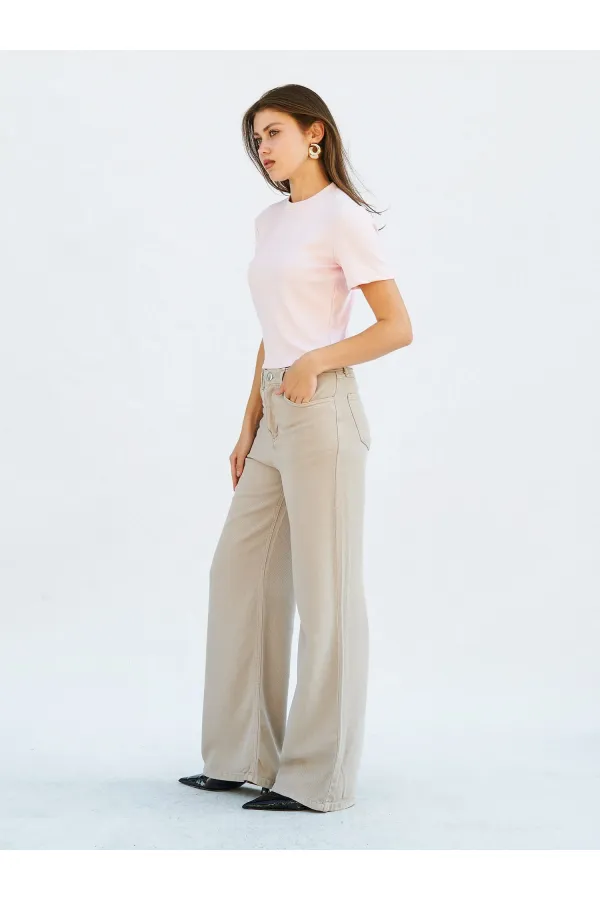 050734 Crew Neck Crop T-Shirt