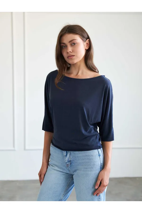 050747 Yarasa Kollu Kayık Yaka T-shirt