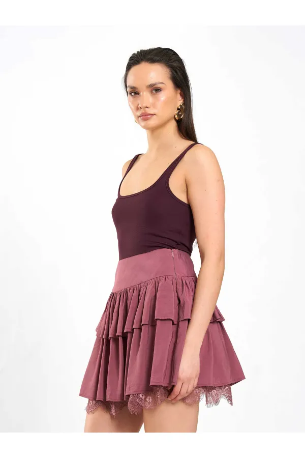 Jupe évasée à détails en dentelle 041180