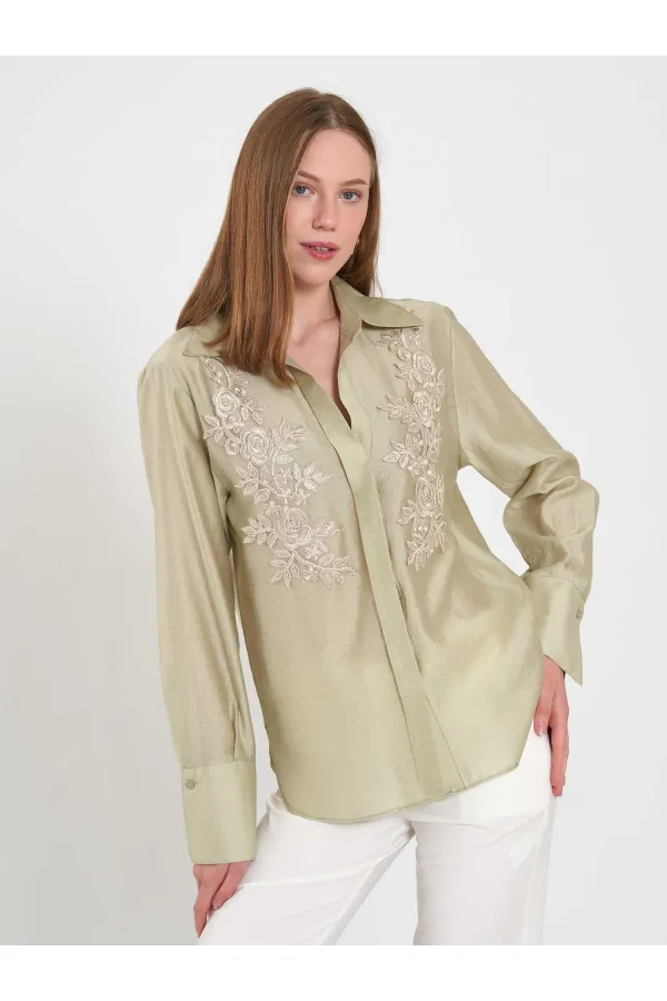 080820 Tencel Shirt with Lace Details