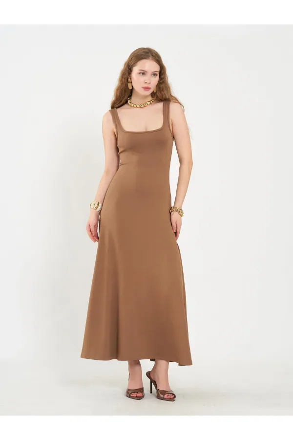 111687 Midi Volanlı Elbise