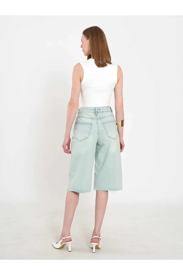 010878 Relaxed Fit Bermuda Denim Shorts