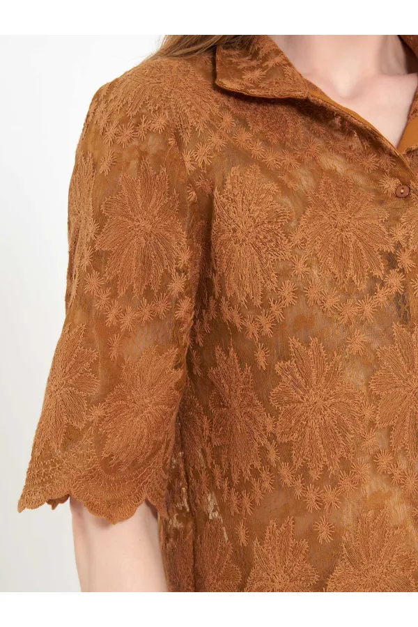 080818 Square Cut Lace-Look Shirt