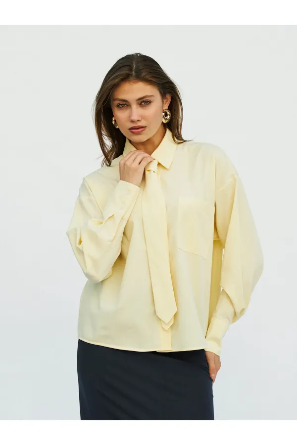 Chemise à une poche avec cravate (réf. 080733)