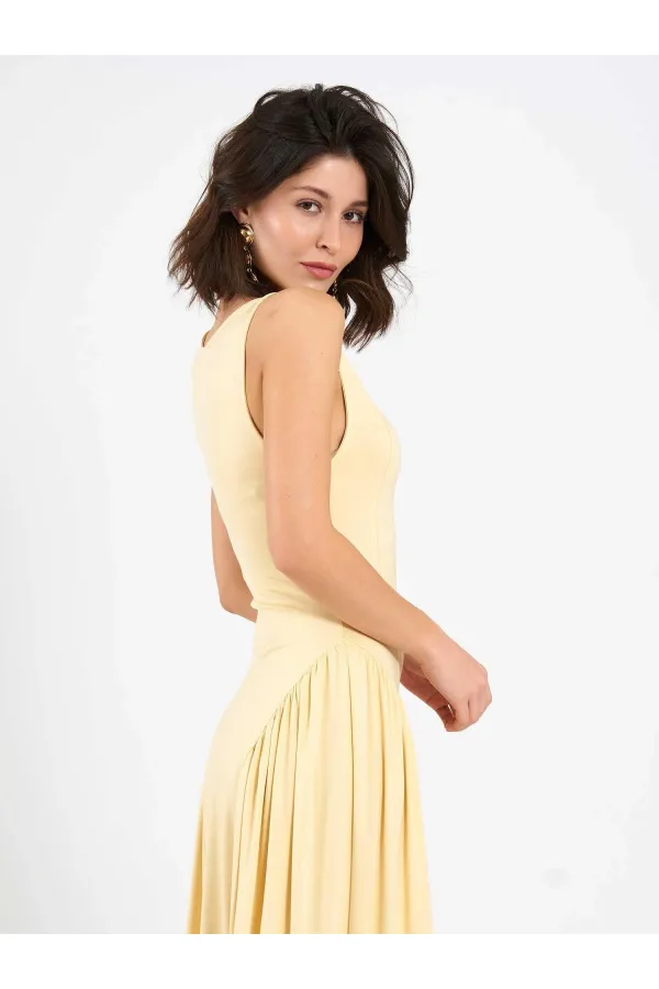 111717 Sleeveless Midi Dress