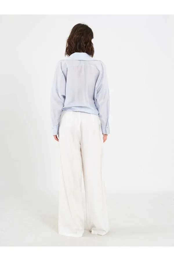 Chemise 080814 avec détail de boucle