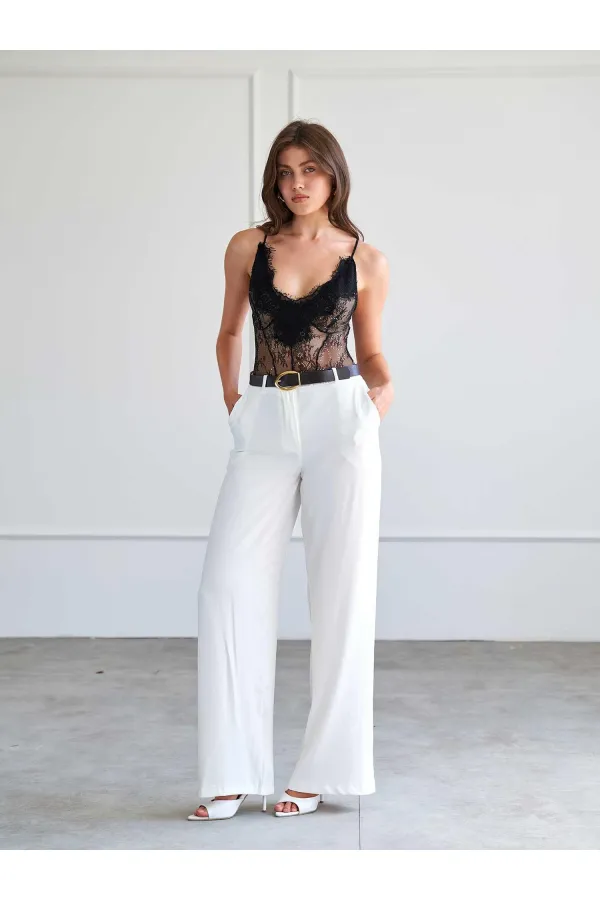 071914 Dantel Sırtı Çapraz Askılı Bodysuit