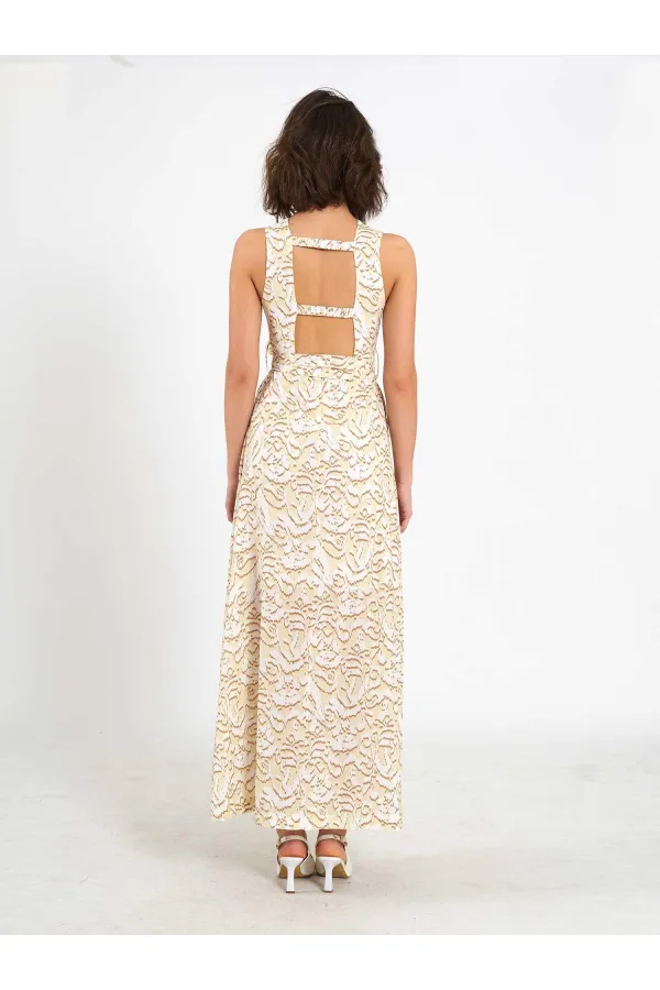 Robe 111537 avec boucle métallique au dos