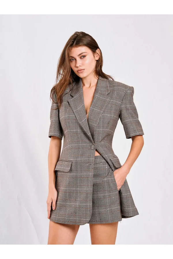 010805 Mini short à carreaux