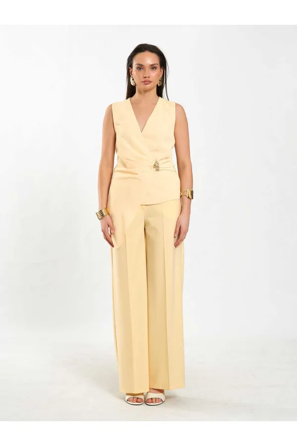 071892 Tokalı V Yaka Asimetrik Bluz