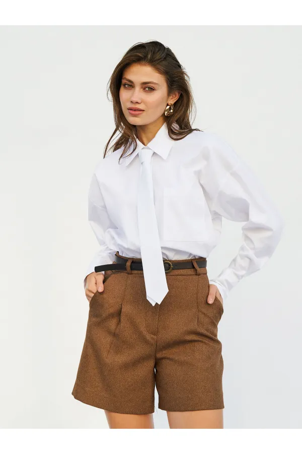 Chemise à une poche avec cravate 080733