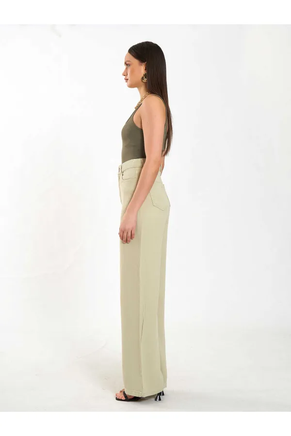 060332 U-Neck Slim Collar Tank Top