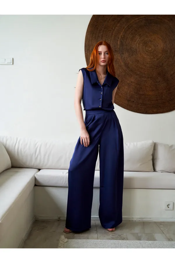 031649 Wide Pleated Satin Trousers