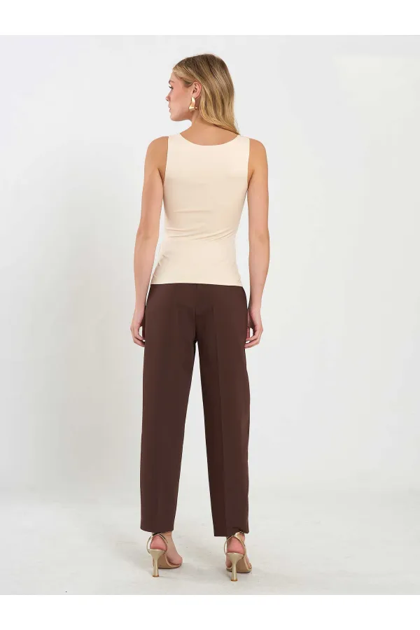 071857 Kare Yaka Askılı Bluz