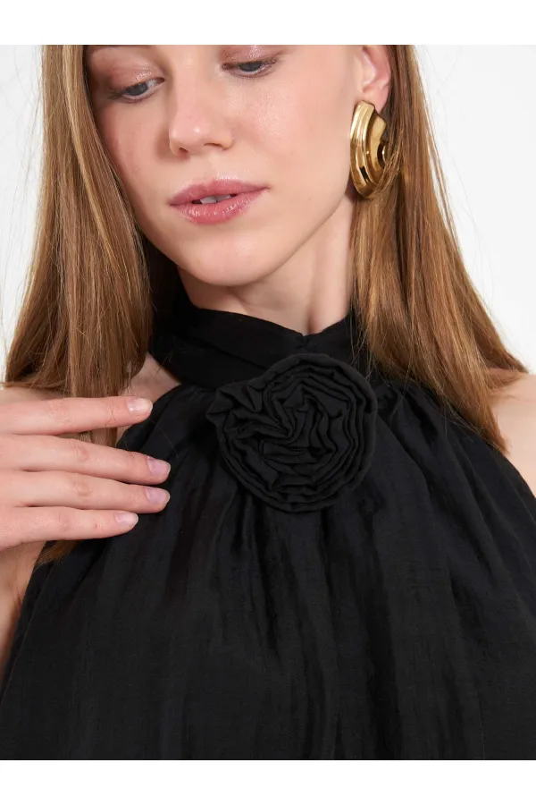 071927 Sleeveless Blouse with Rose Buckle Neckline 071927 Sleeveless Blouse with Rose Buckle Neckline