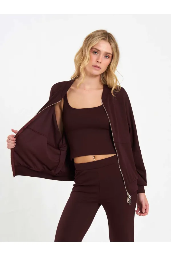 220649 Équipe sportive à trois pièces