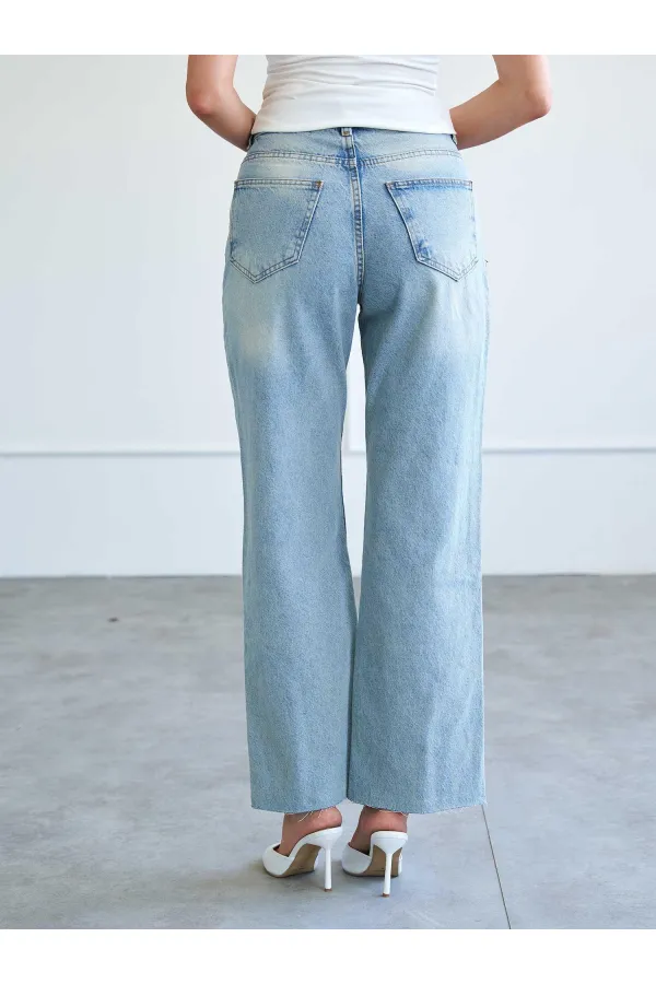 031666 Düz Paça Orta Bel Jeans