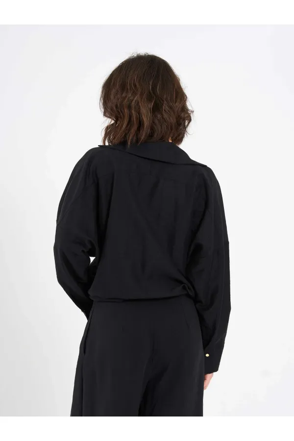 Chemise 080814 avec détail de boucle