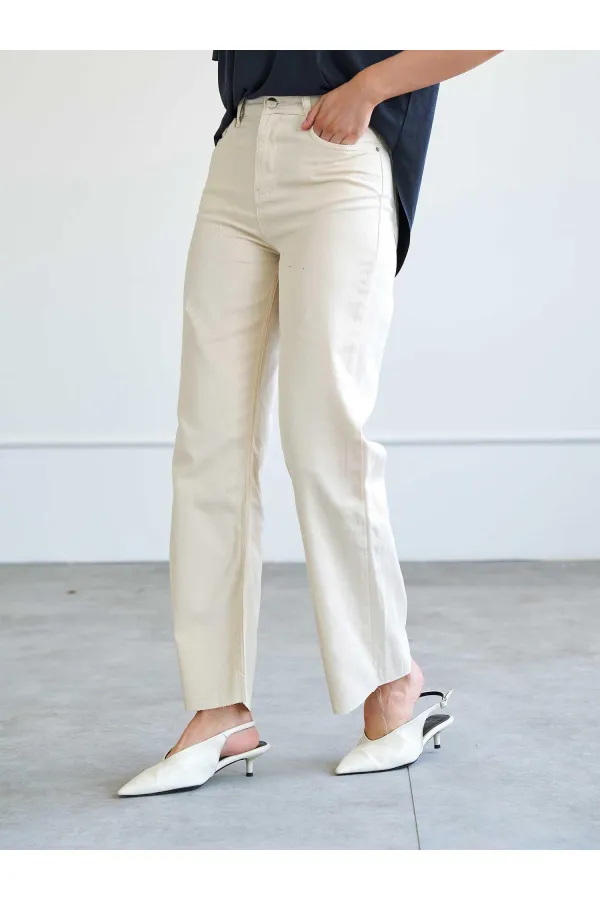 031666 Düz Paça Orta Bel Jeans
