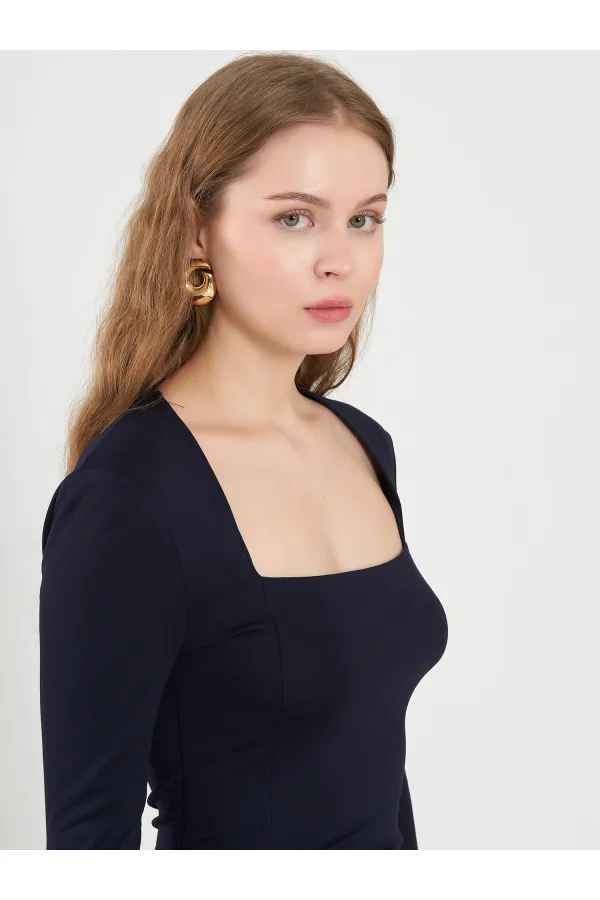 111694 Long-Sleeved Dress with Slit