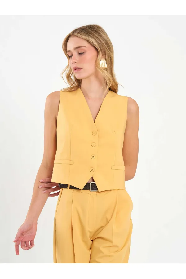 120738 Back Buckle Vest