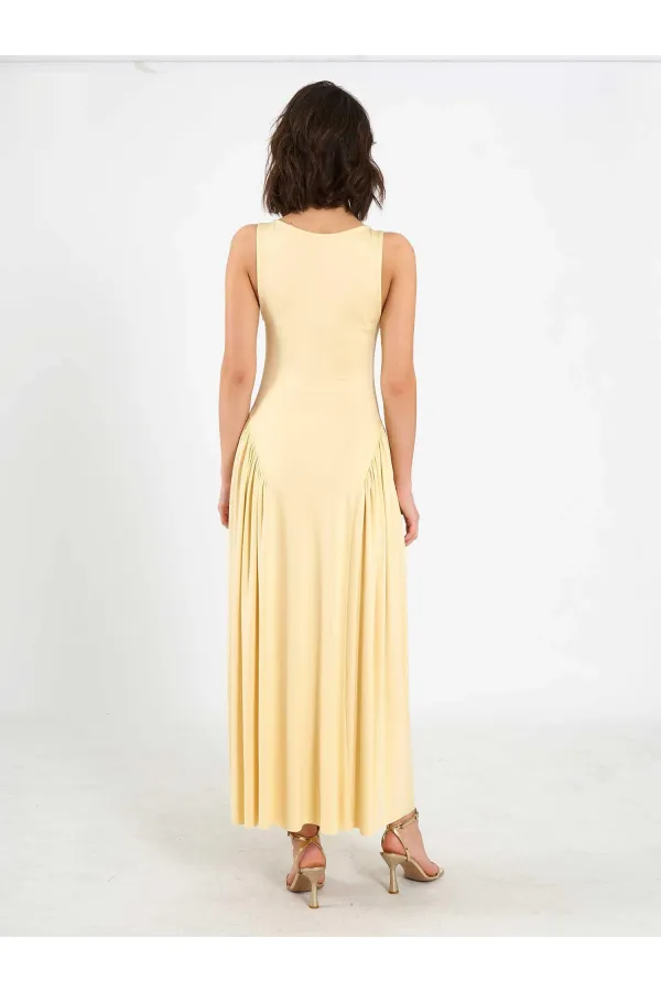 111717 Sleeveless Midi Dress